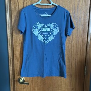 Blue Levi t-shirt, size medium. Worn once!